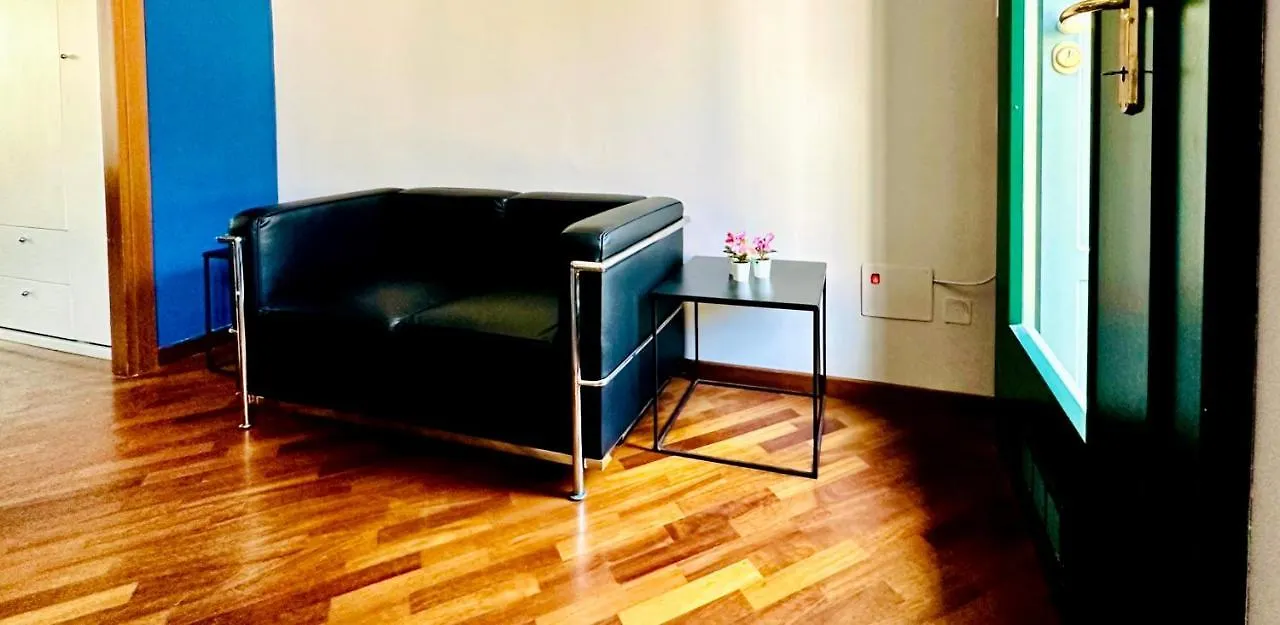 Sweet Apartment Navigli Milano S2 0*,